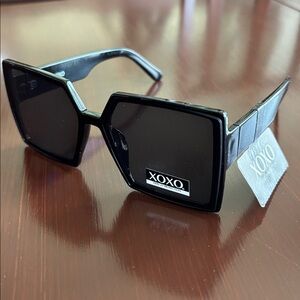 XOXO  100% UV protection,black geometric square frame,black lens